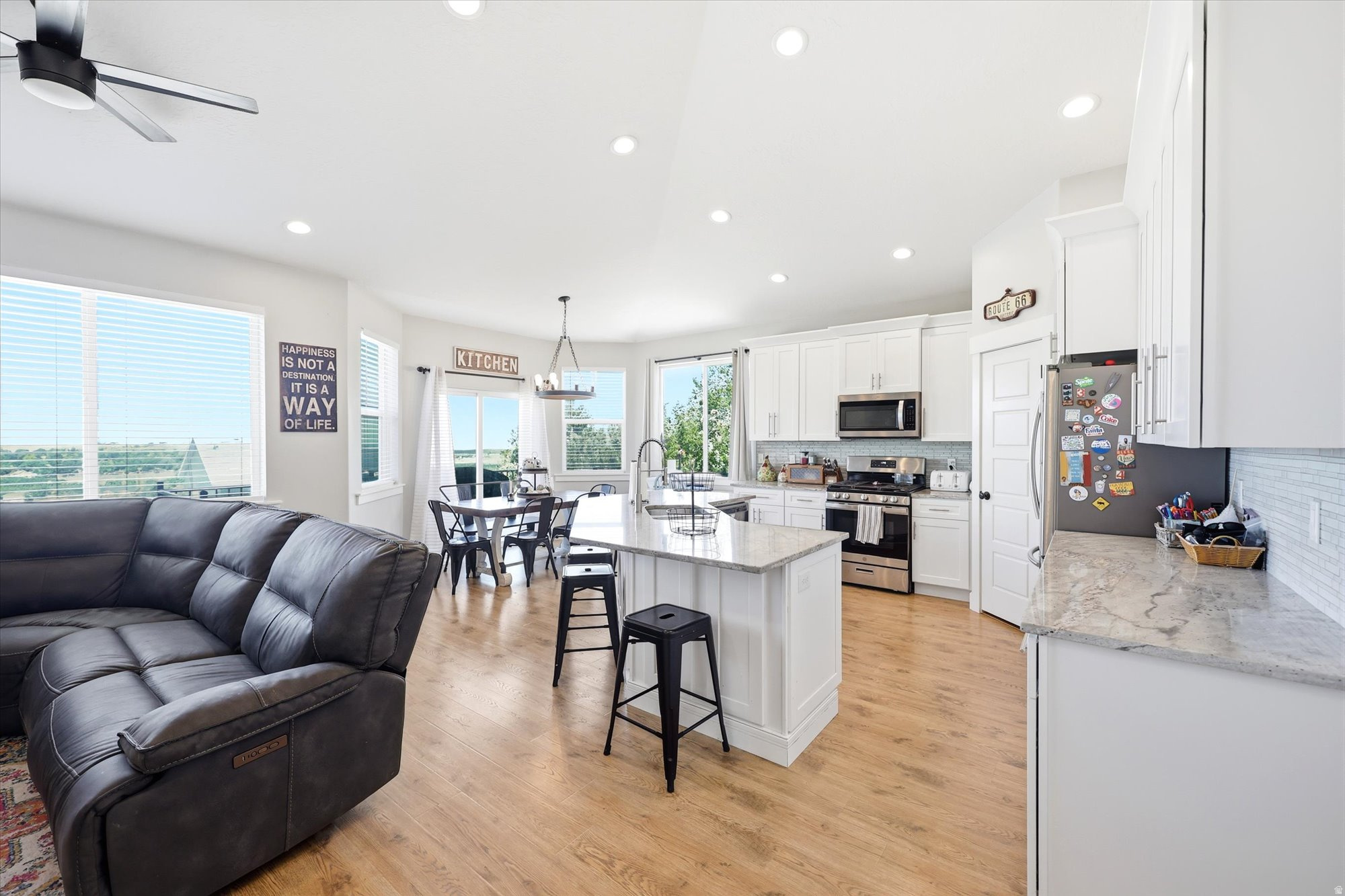 EASTSIDE ESTATES - Residential