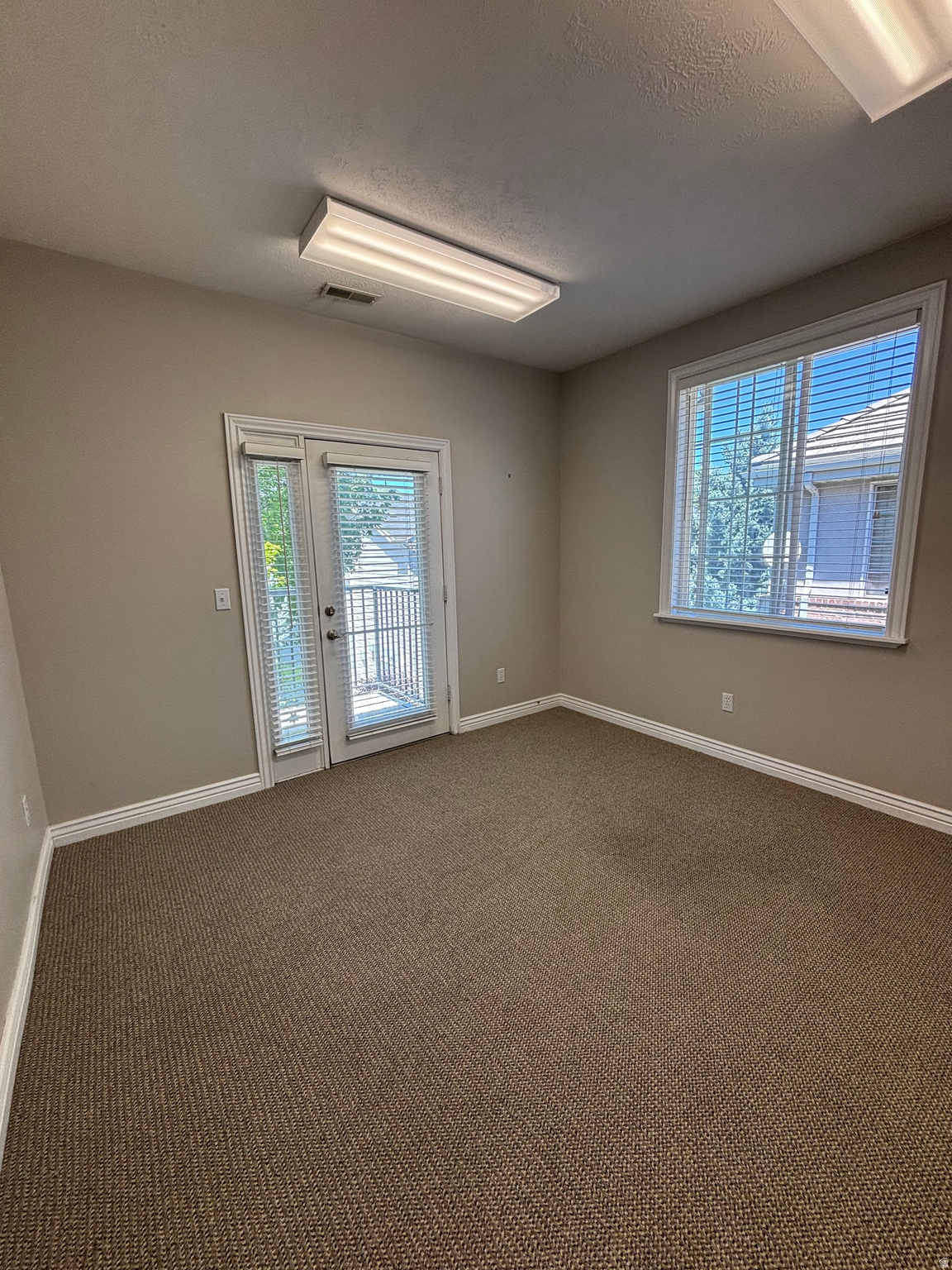 PARK - Commercial Sale