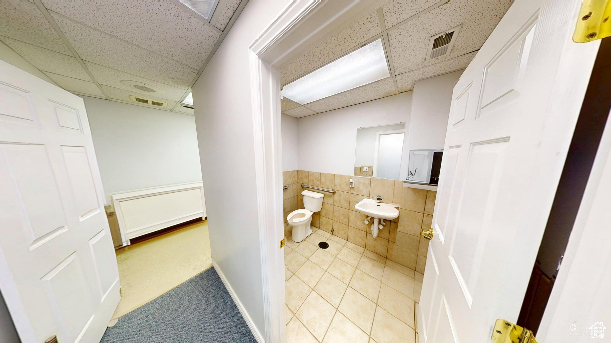 MURRAY COTTONWOOD MEDICAL CENTER - Commercial Sale