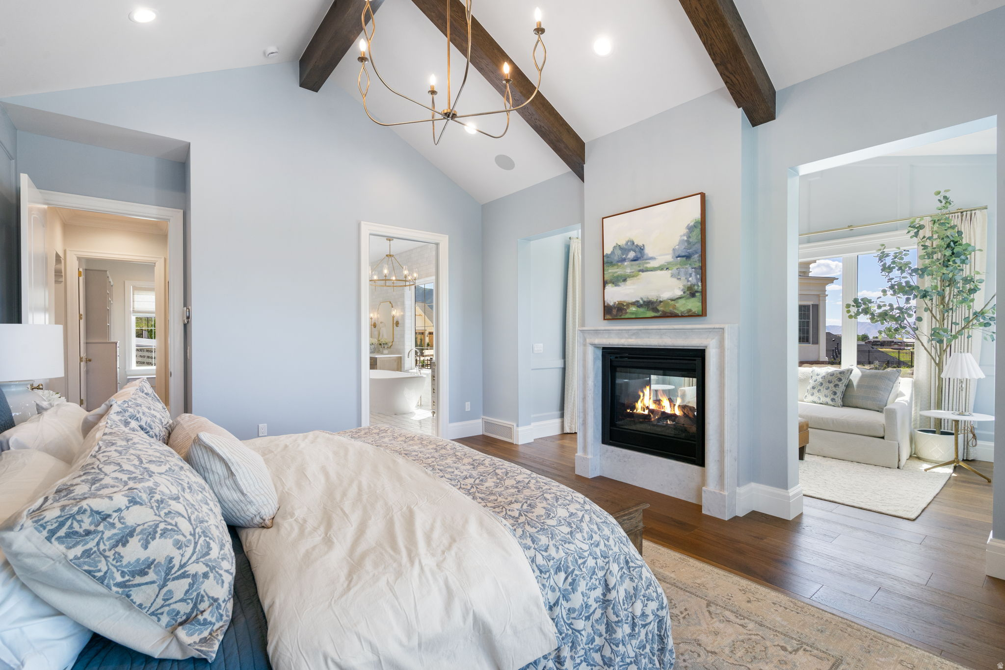TWIN HOLLOW - Residential