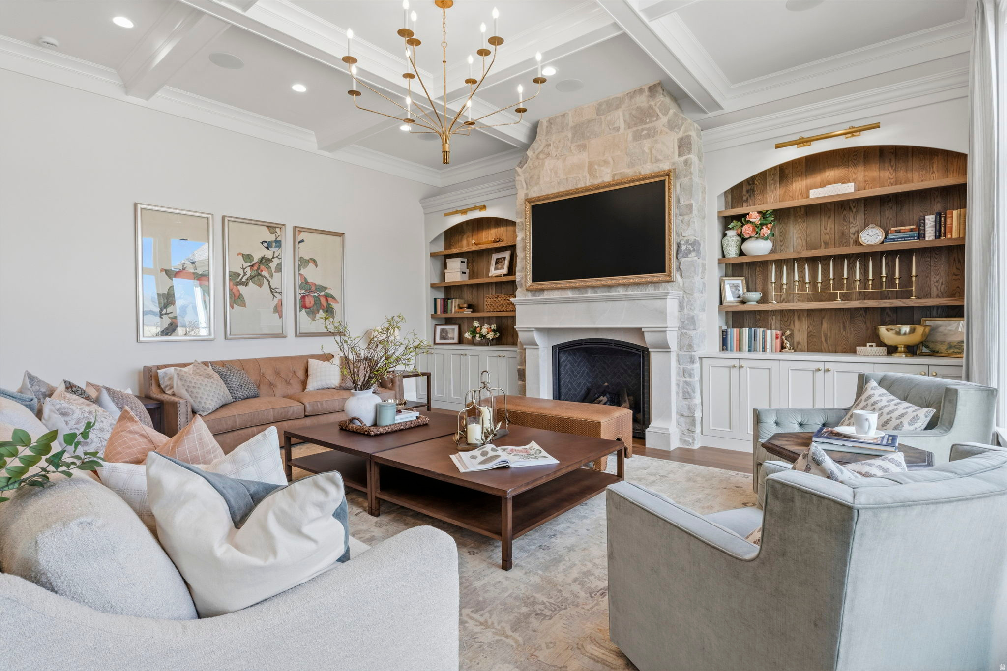 TWIN HOLLOW - Residential