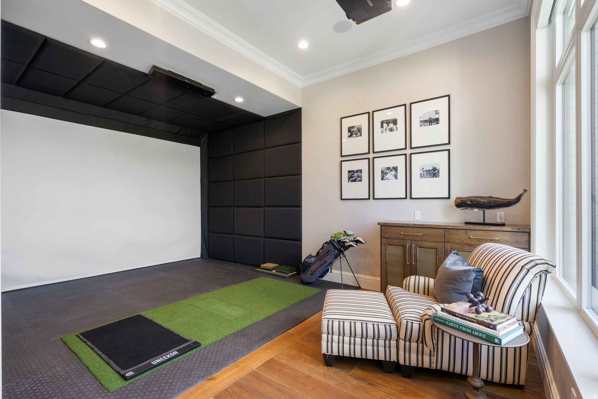 TWIN HOLLOW - Residential