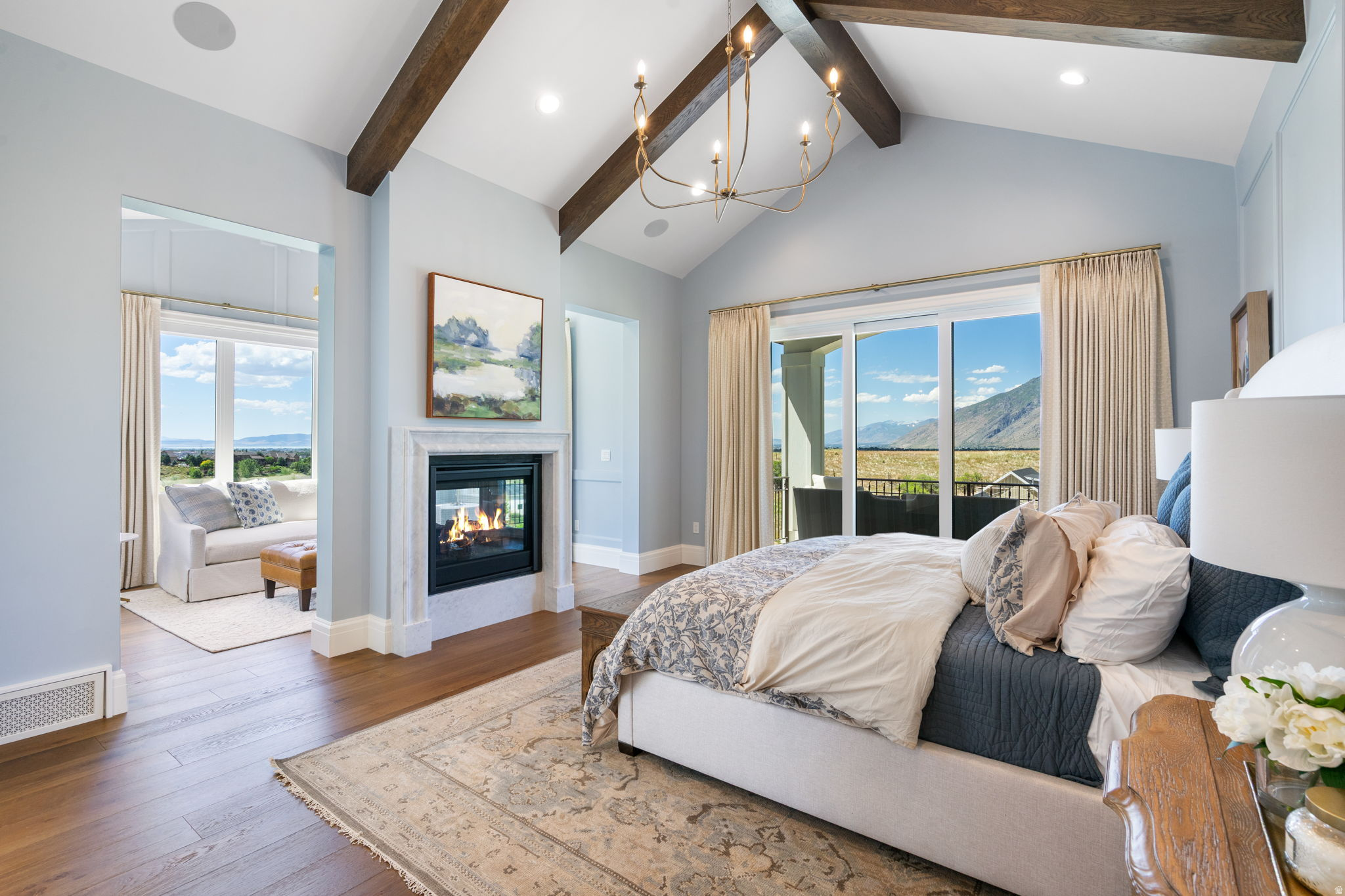 TWIN HOLLOW - Residential