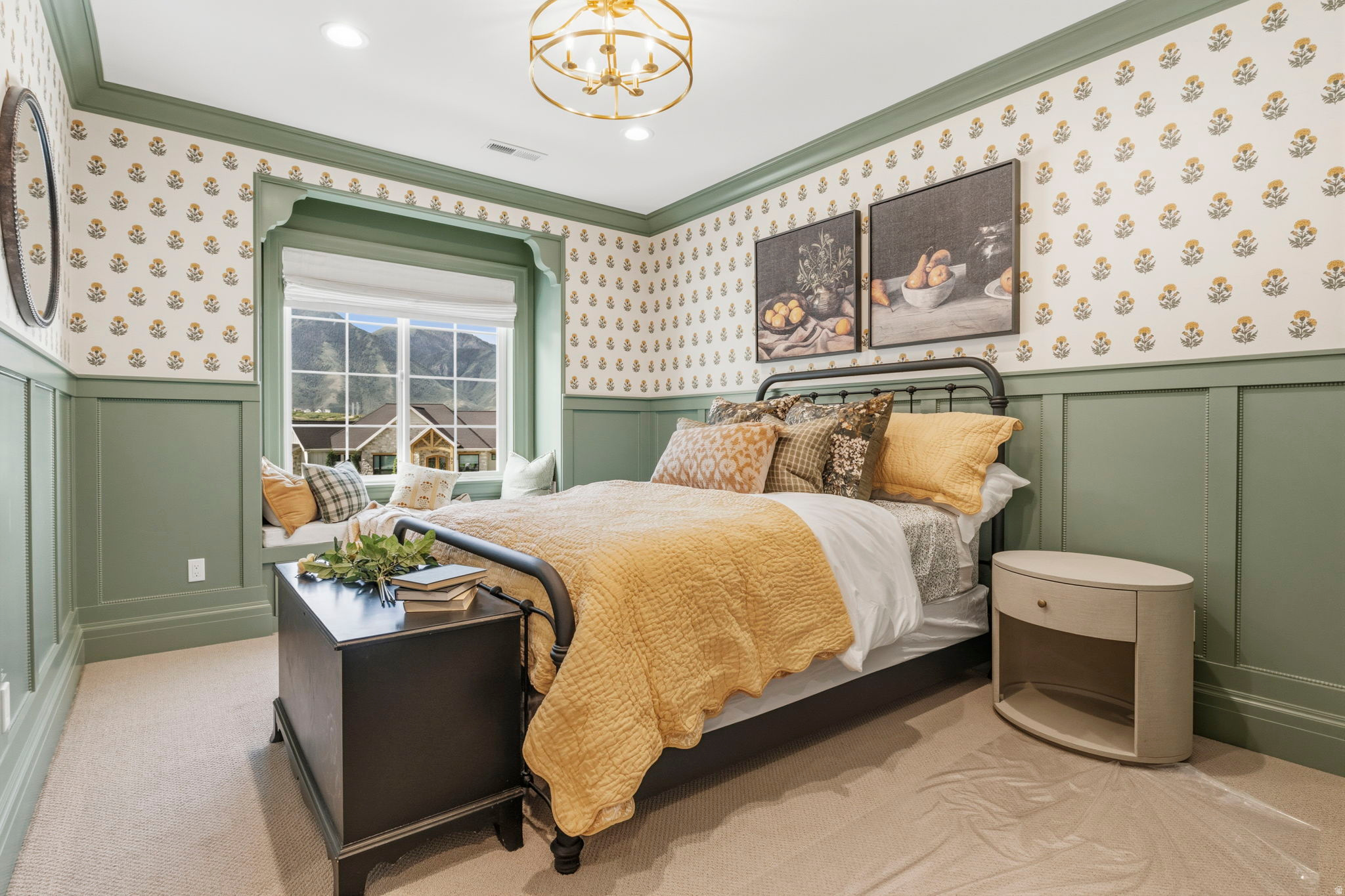 TWIN HOLLOW - Residential