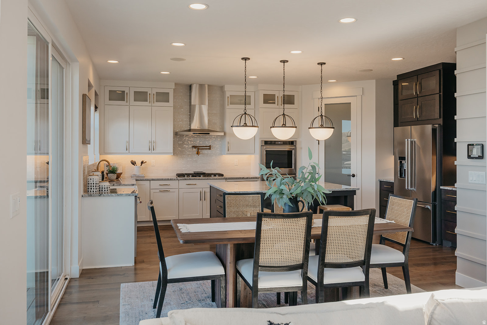 CANYON POINT - Residential