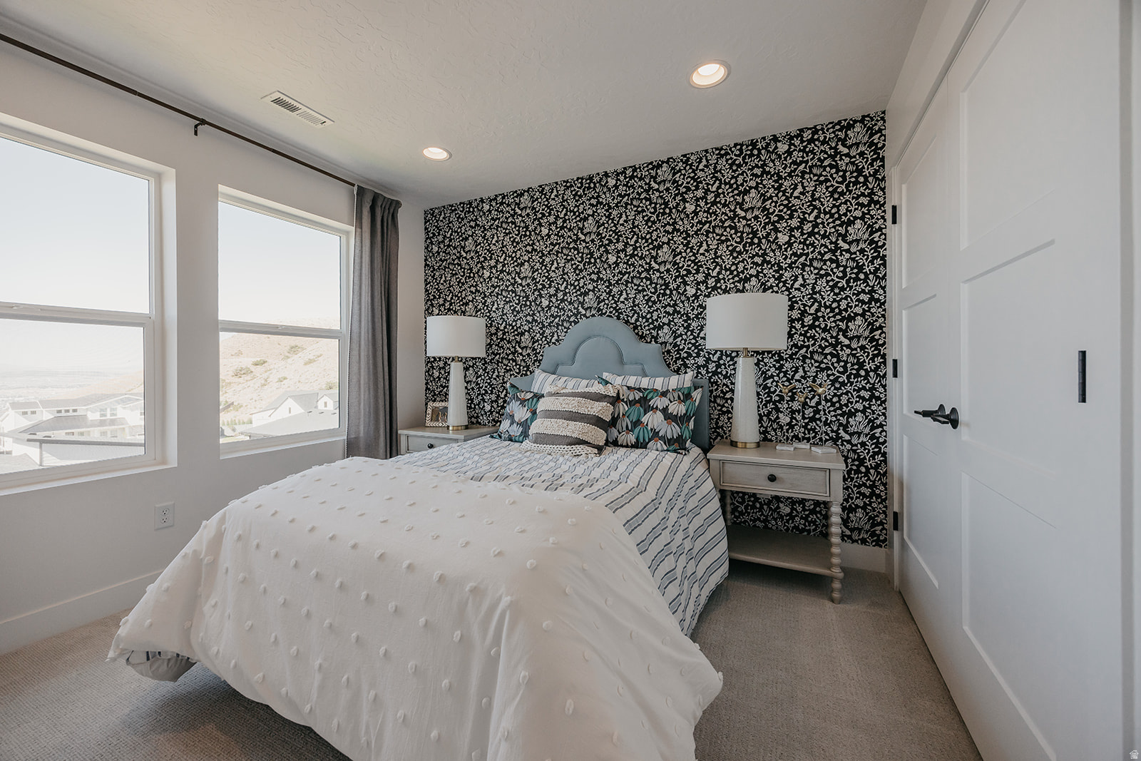 CANYON POINT - Residential