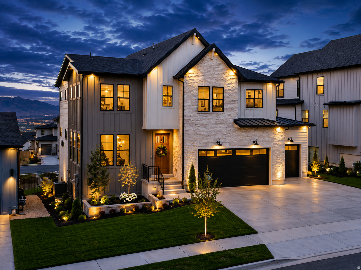 CANYON POINT - Residential