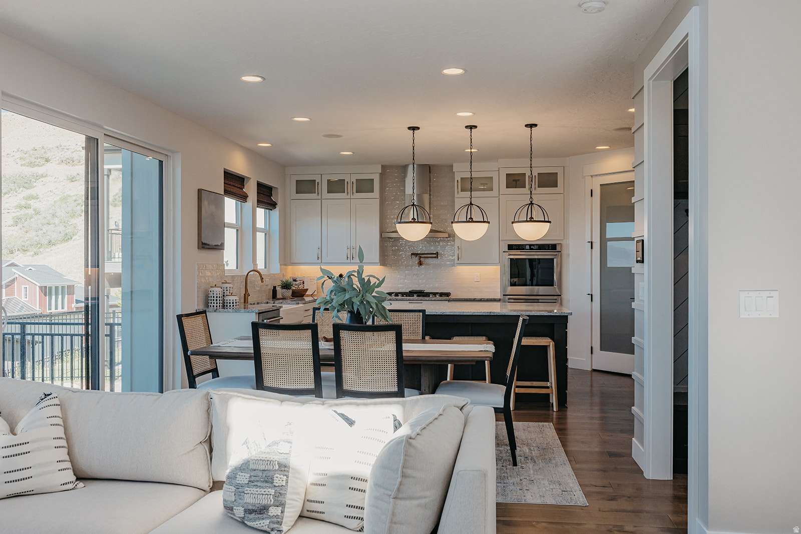 CANYON POINT - Residential
