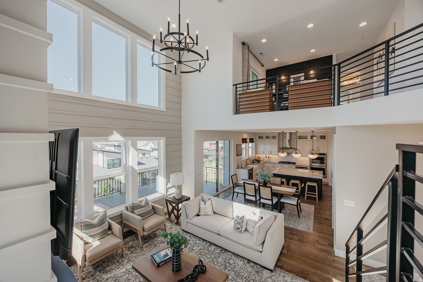 CANYON POINT - Residential