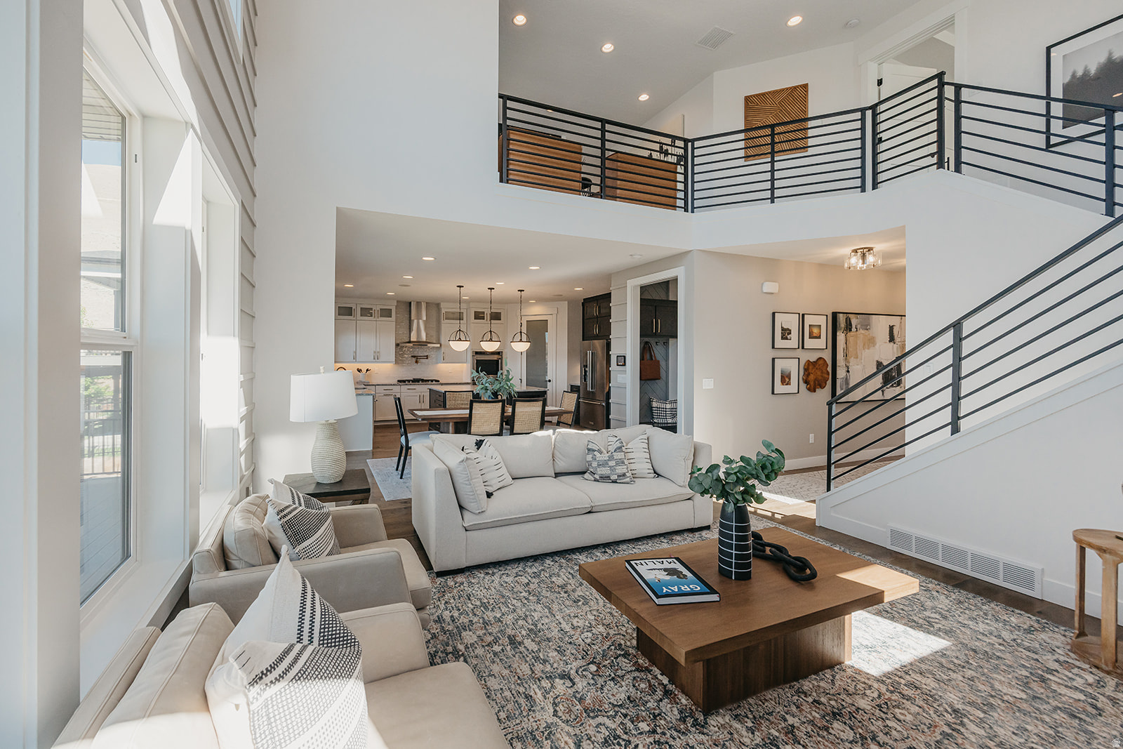 CANYON POINT - Residential