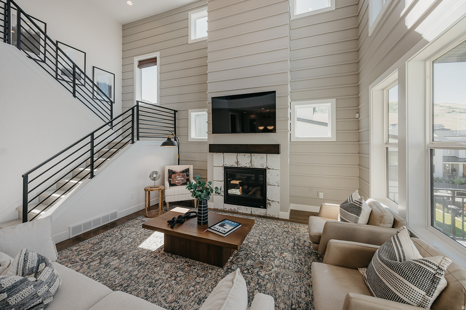 CANYON POINT - Residential