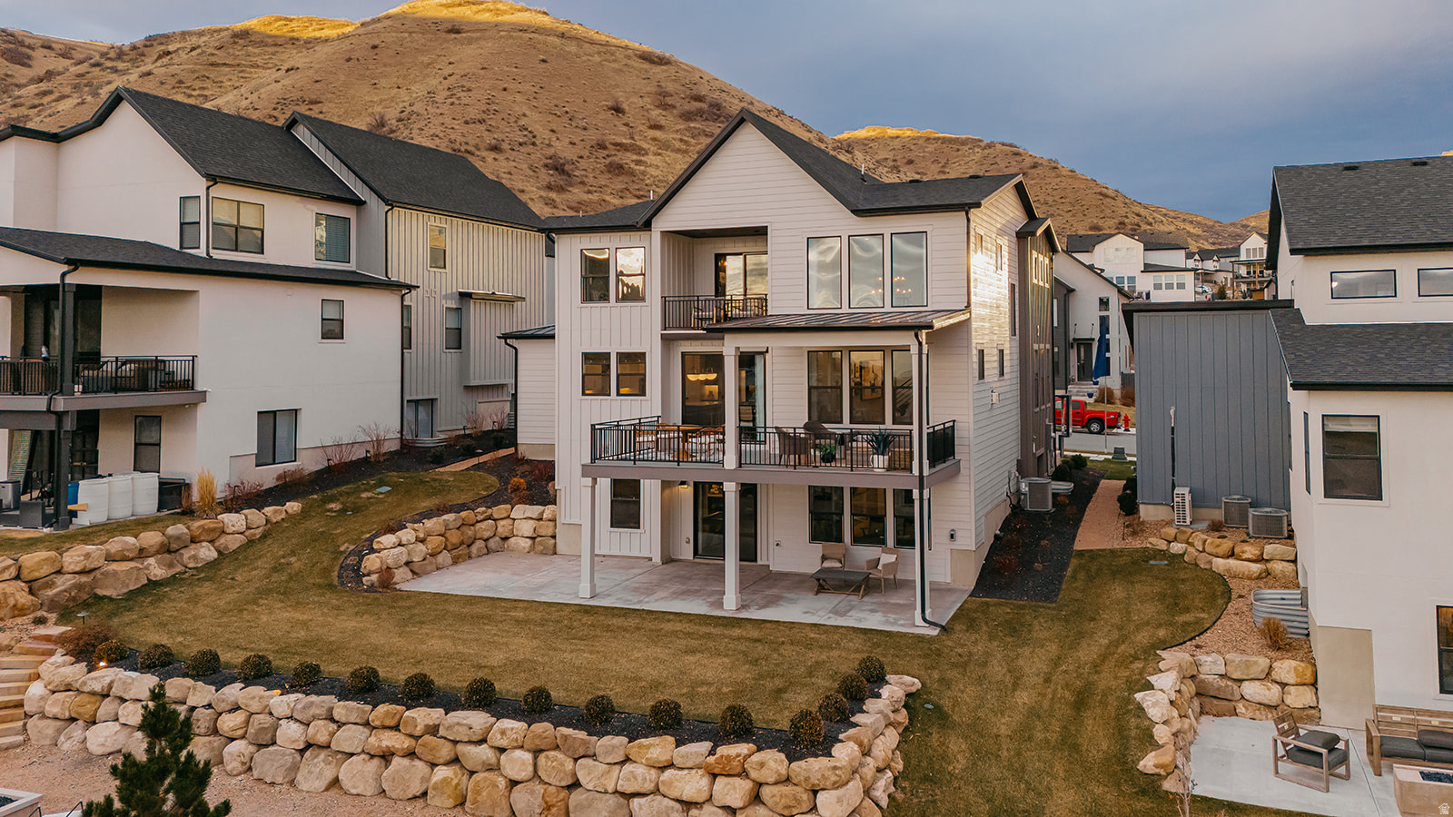 CANYON POINT - Residential