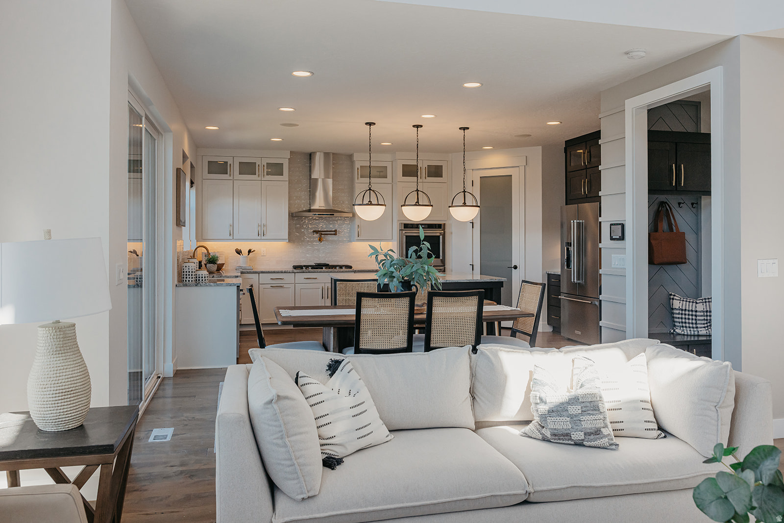 CANYON POINT - Residential