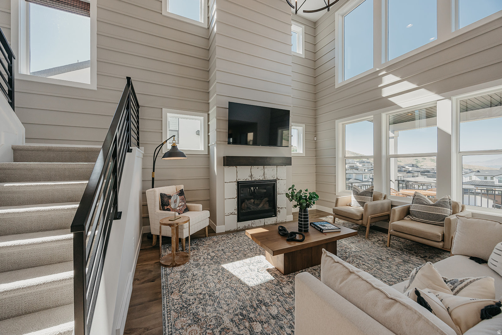 CANYON POINT - Residential