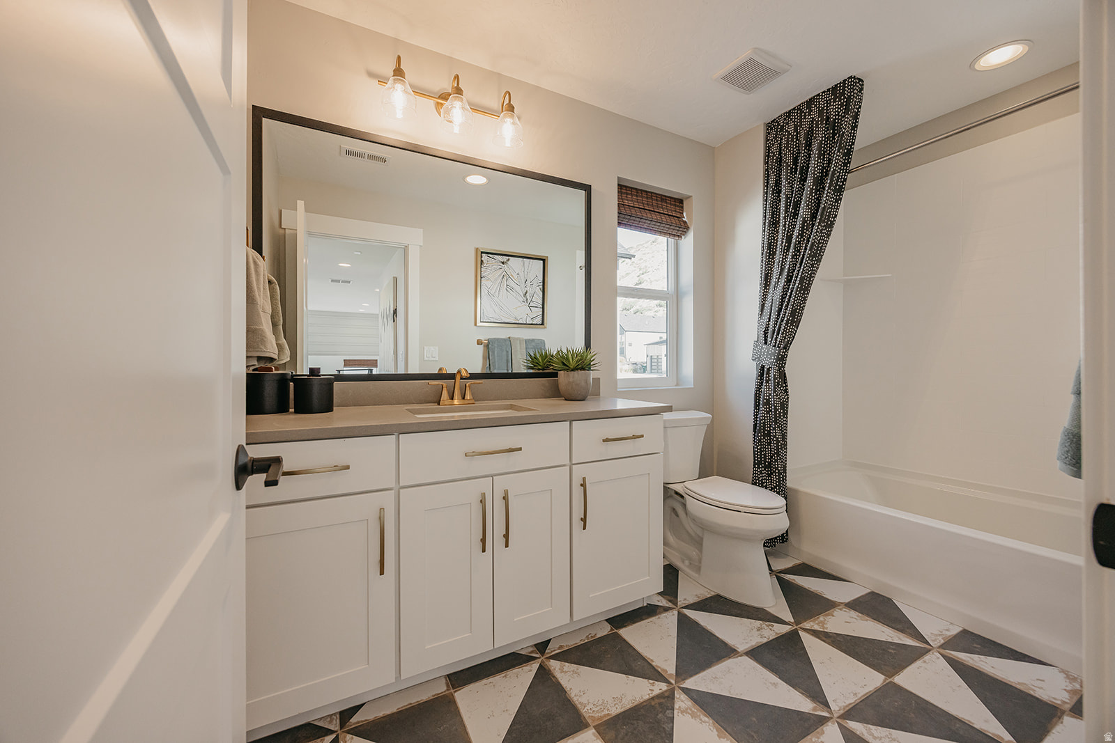 CANYON POINT - Residential