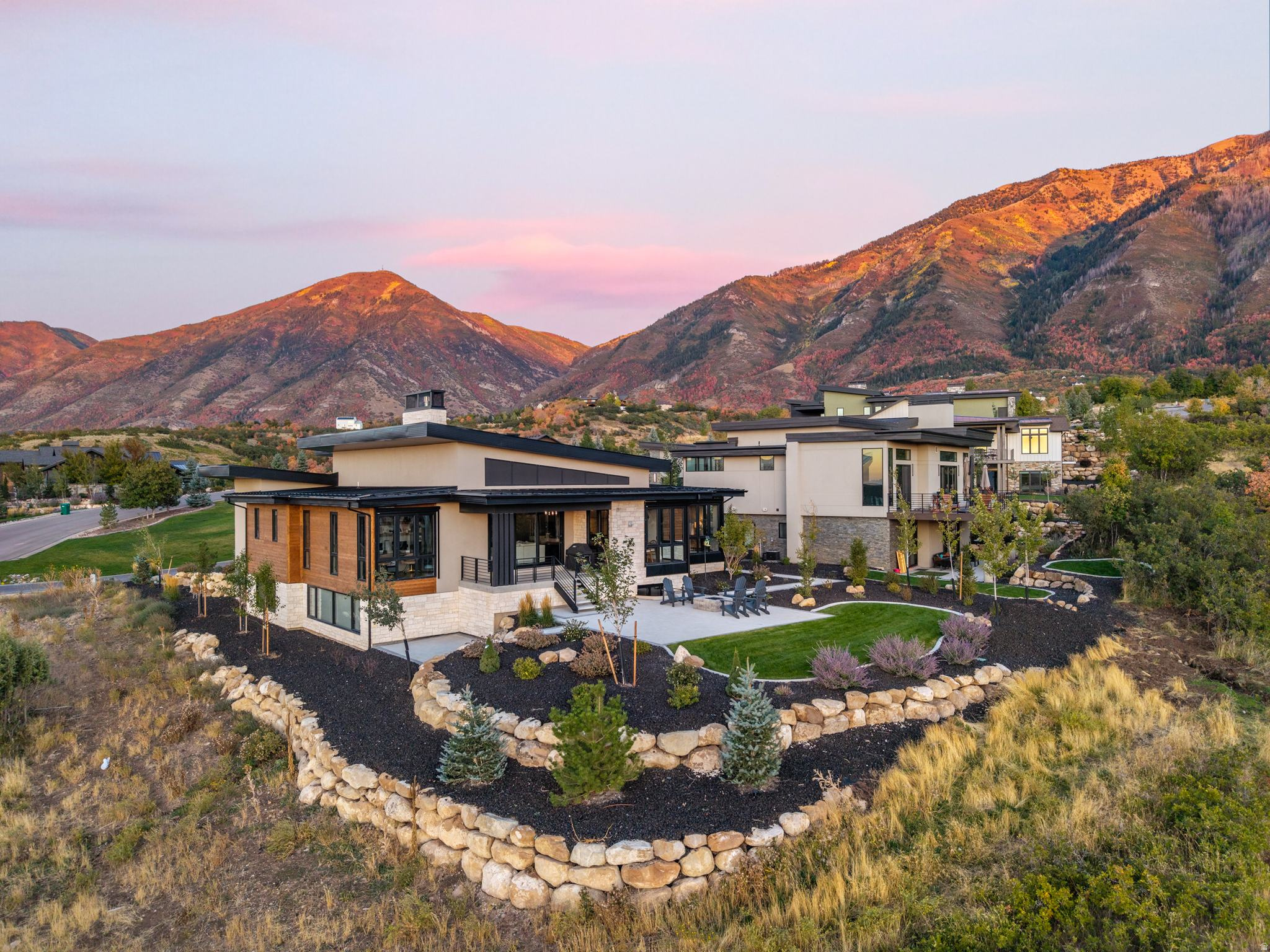 SUMMIT CREEK - Residential