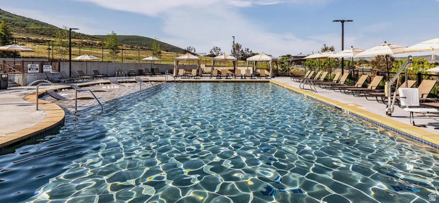 HIGH STAR RANCH - Residential
