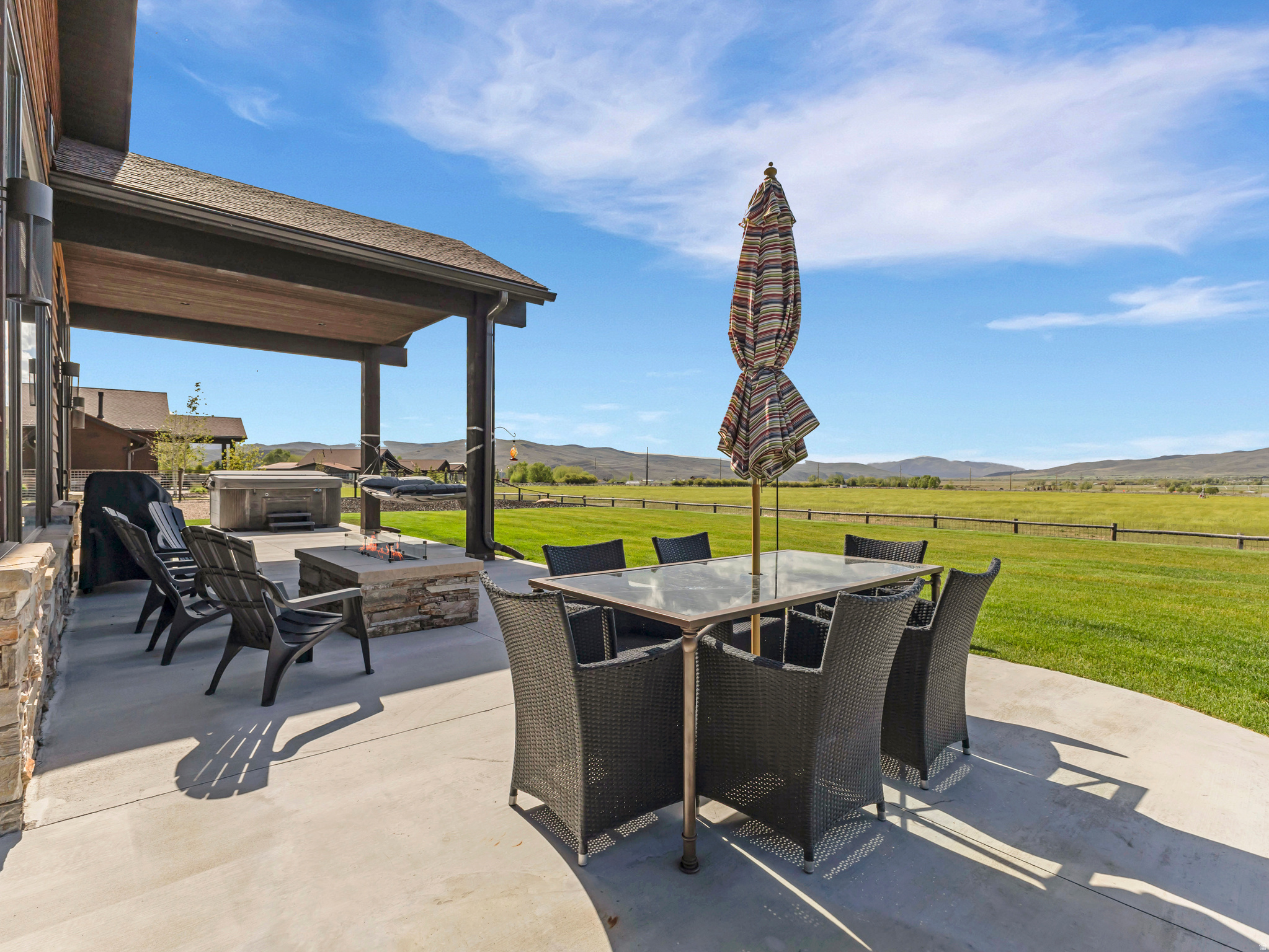 HIGH STAR RANCH - Residential