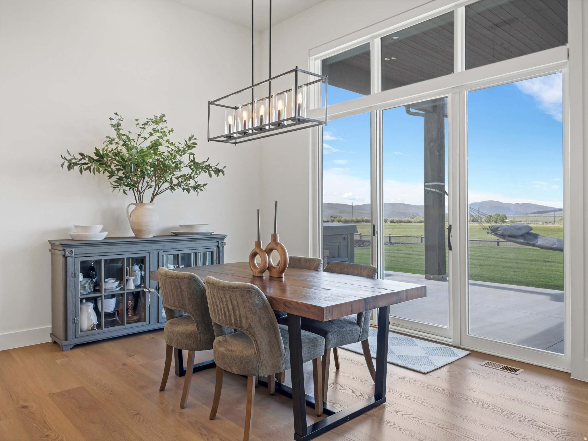 HIGH STAR RANCH - Residential