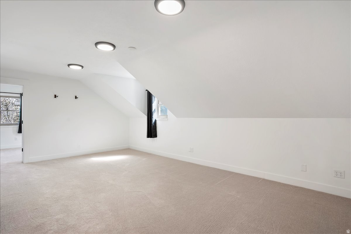 HYLAND TERRACE - Residential