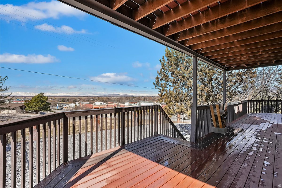 HYLAND TERRACE - Residential