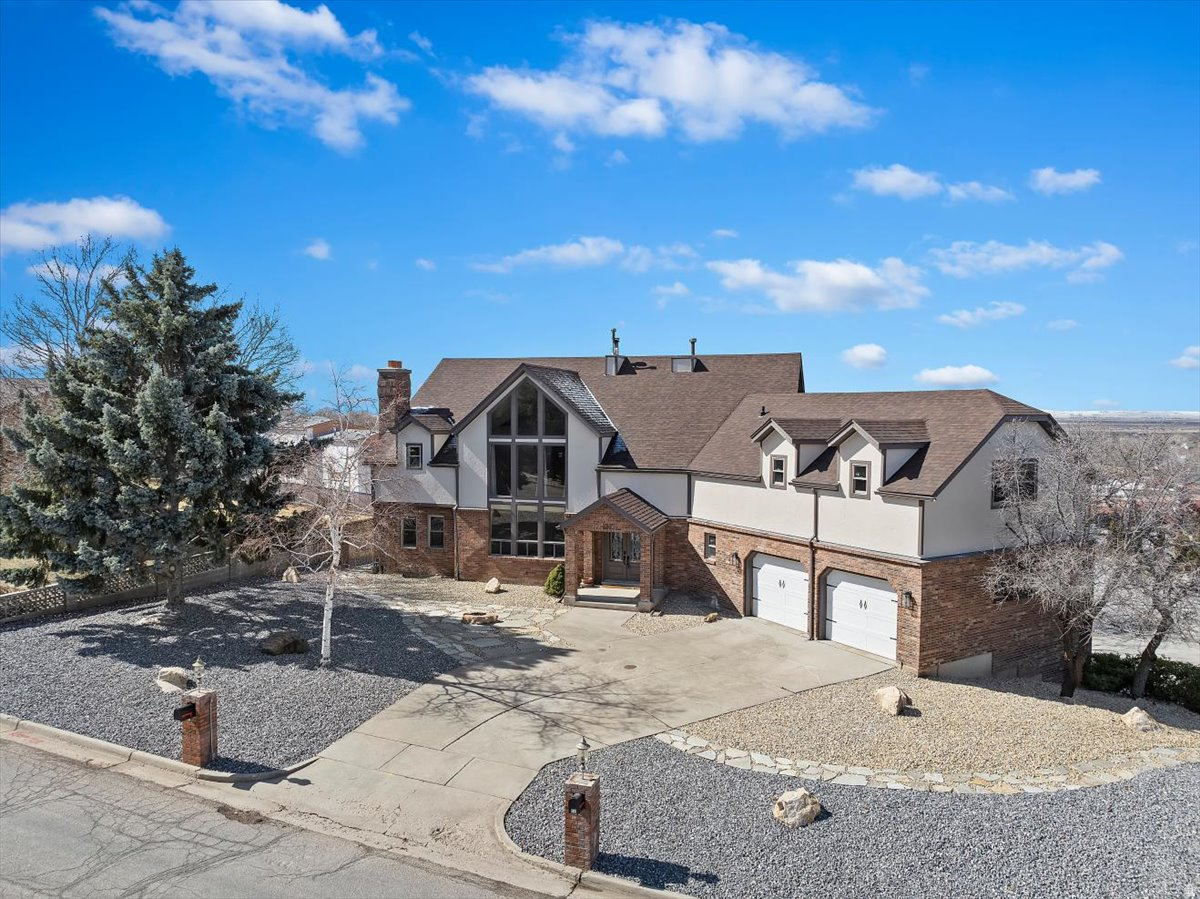 HYLAND TERRACE - Residential