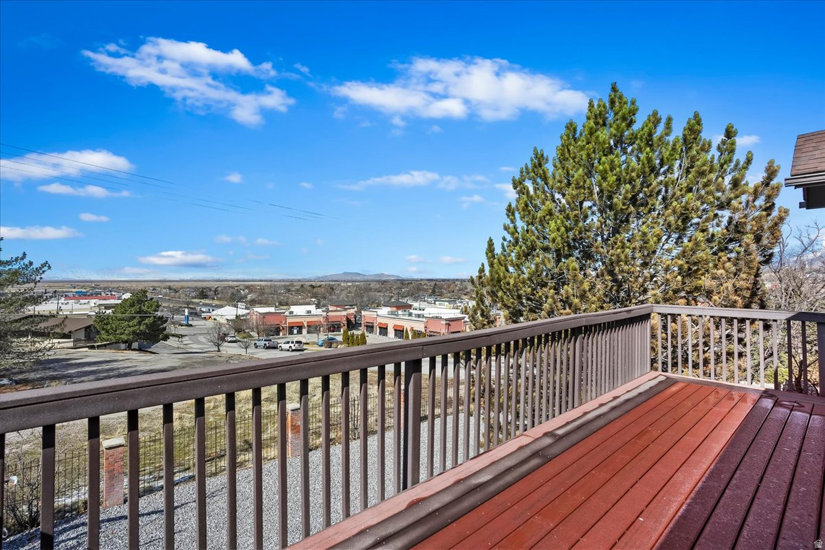 HYLAND TERRACE - Residential