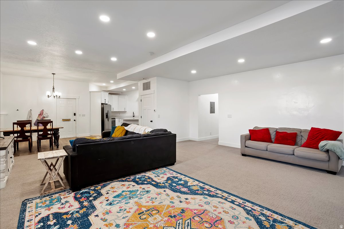 HYLAND TERRACE - Residential