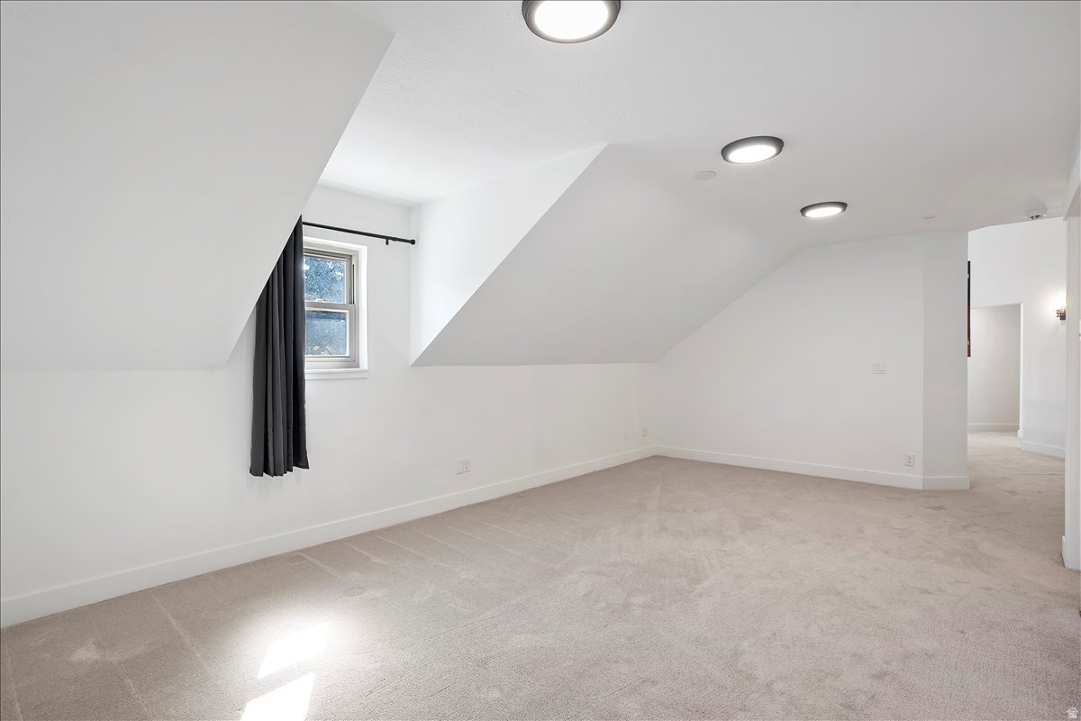 HYLAND TERRACE - Residential