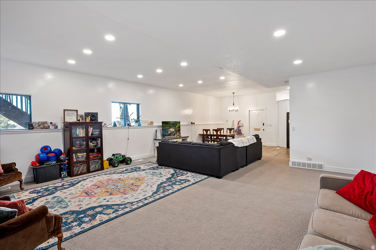 HYLAND TERRACE - Residential