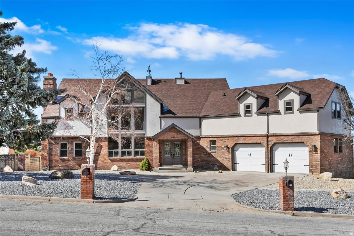 HYLAND TERRACE - Residential
