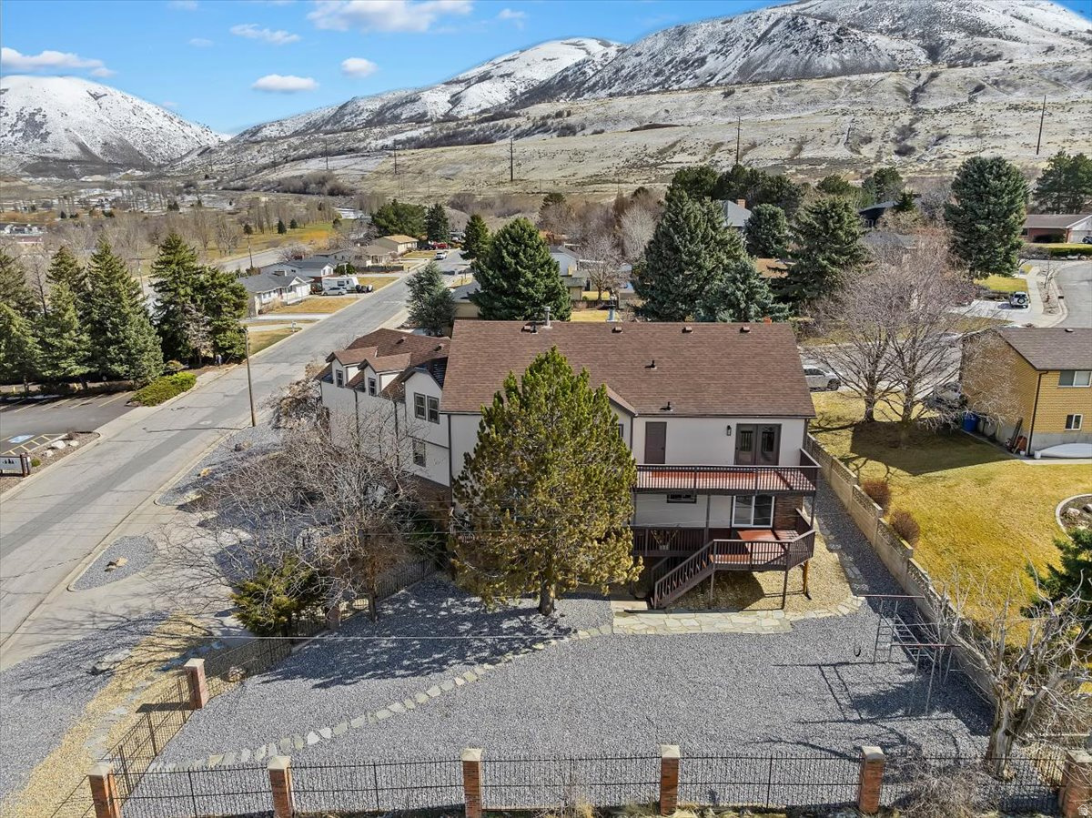 HYLAND TERRACE - Residential