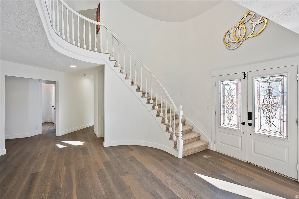 HYLAND TERRACE - Residential