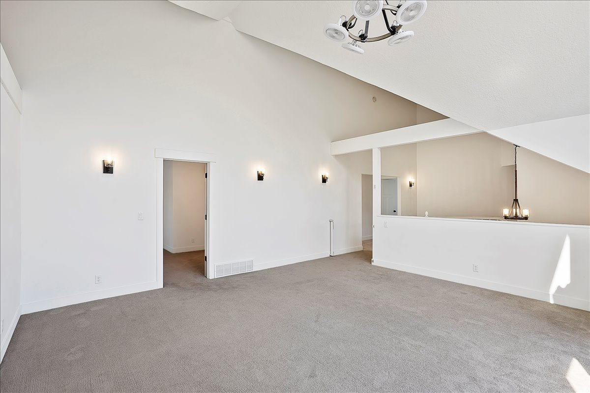 HYLAND TERRACE - Residential