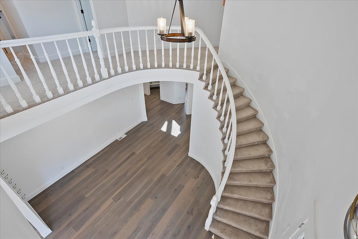 HYLAND TERRACE - Residential