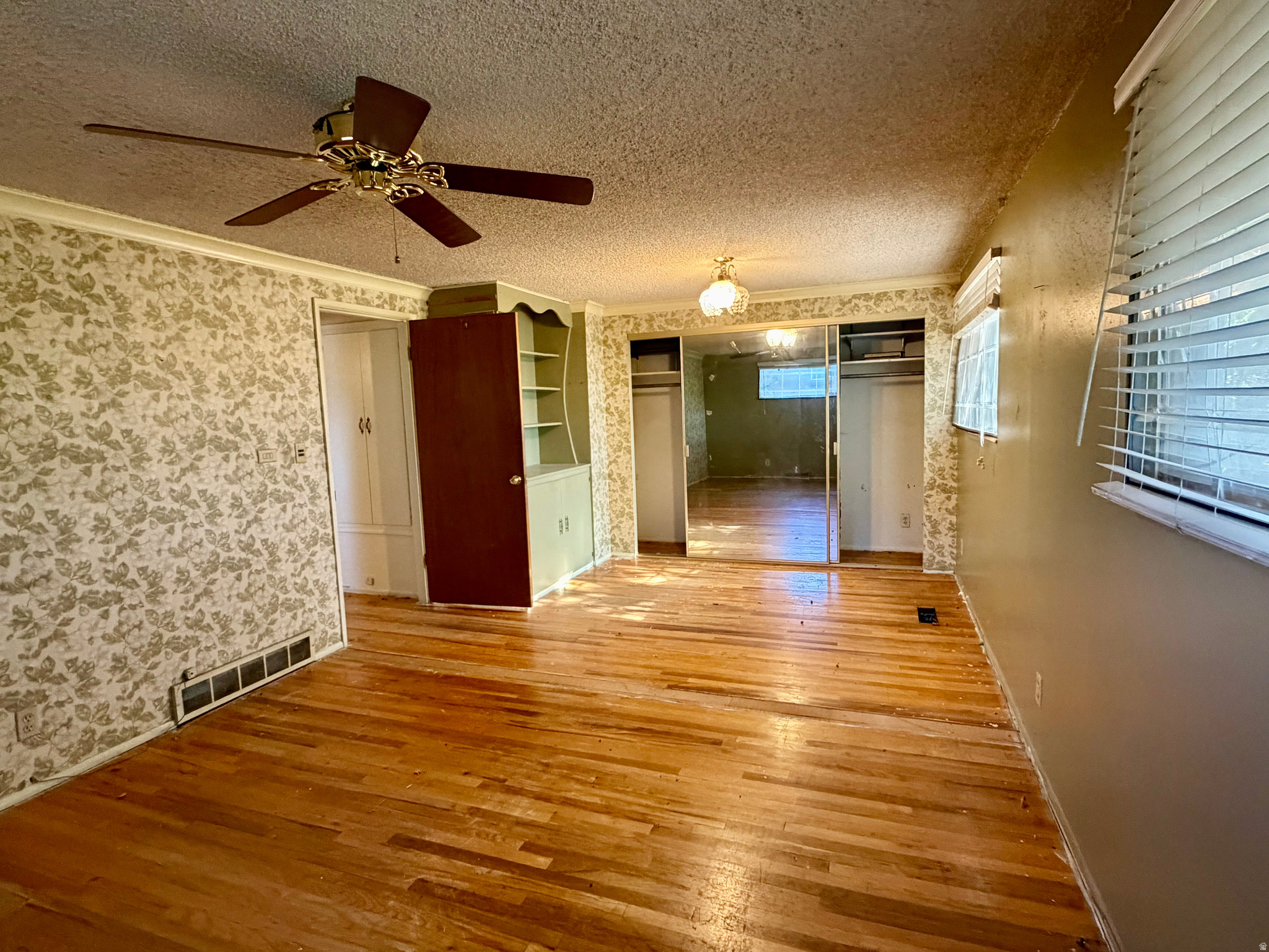 MEADOWBROOK VALLEY - Residential