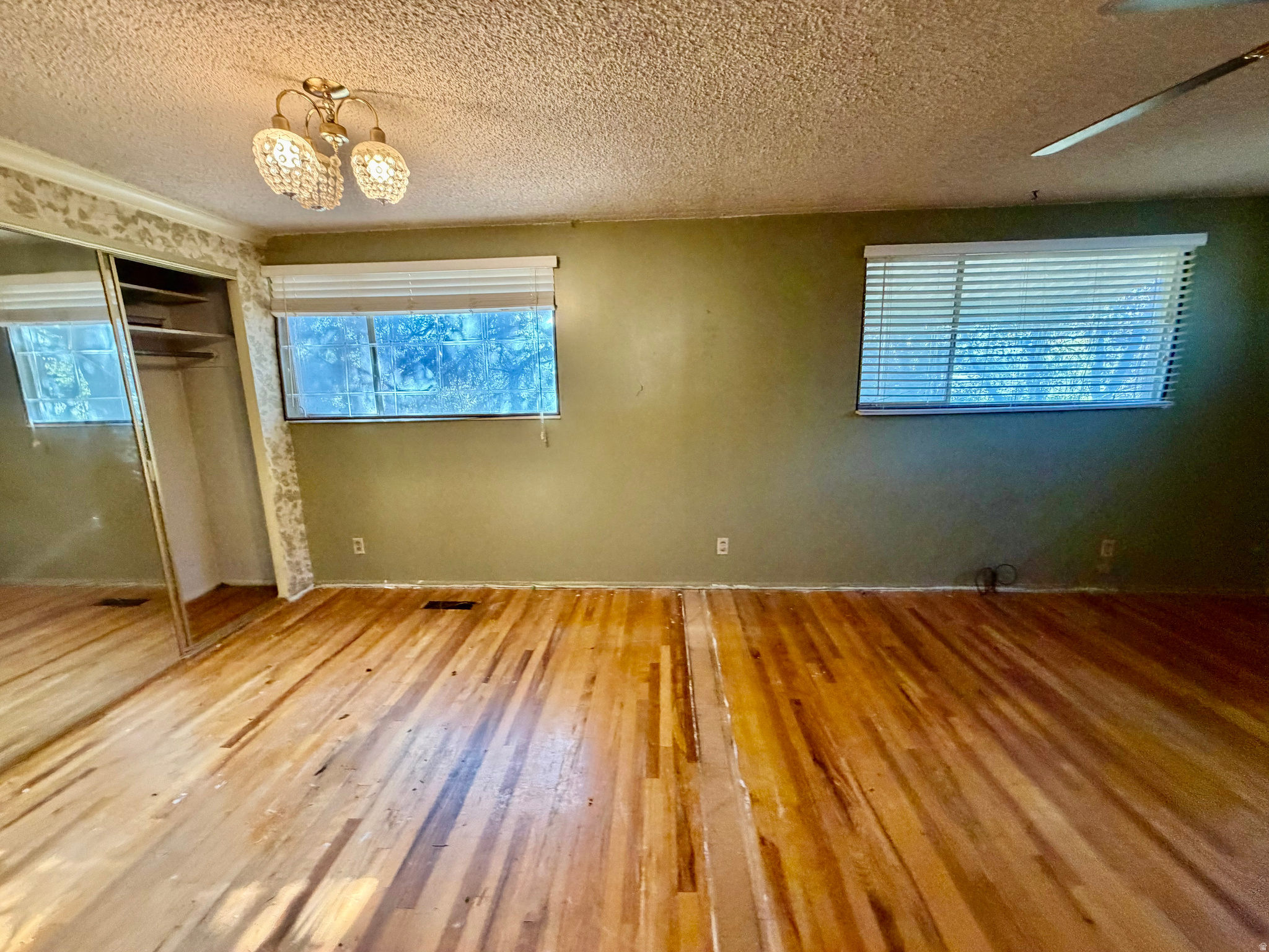 MEADOWBROOK VALLEY - Residential