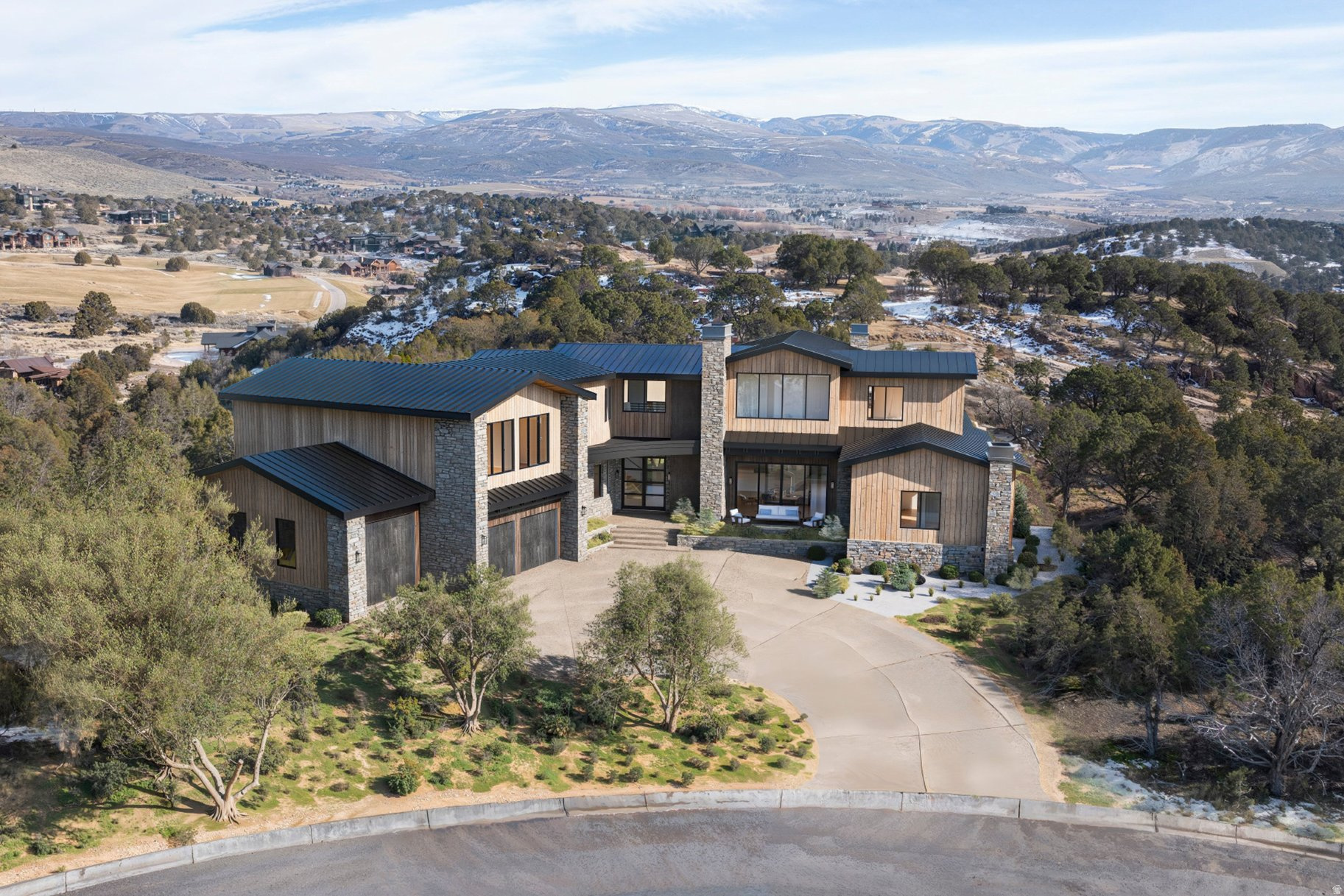 RED LEDGES - Residential