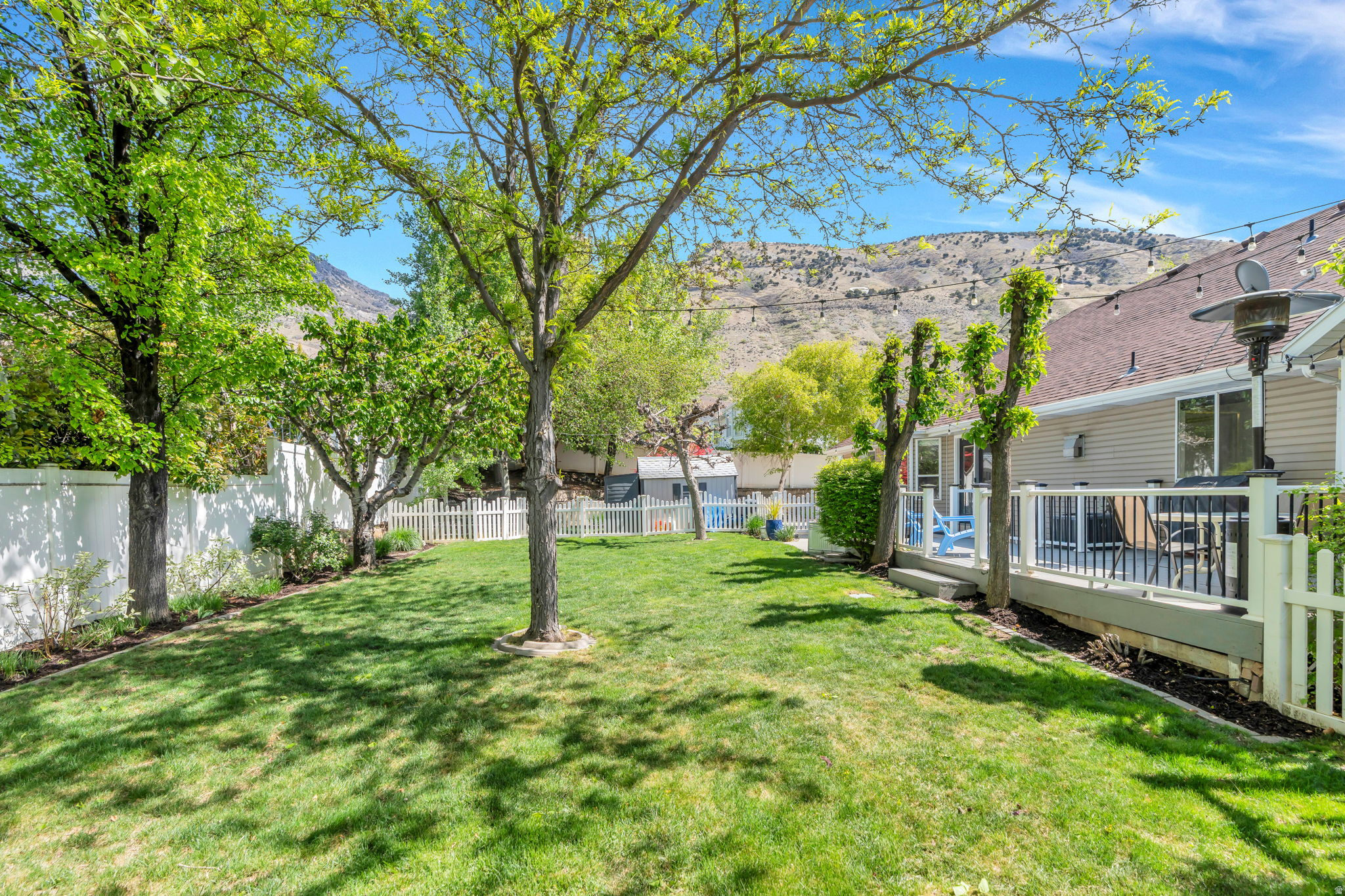AUTUMN COVE - Residential