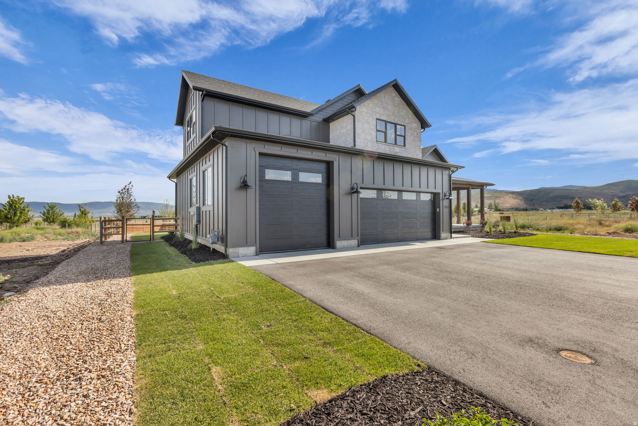 HART CROSSING - Residential