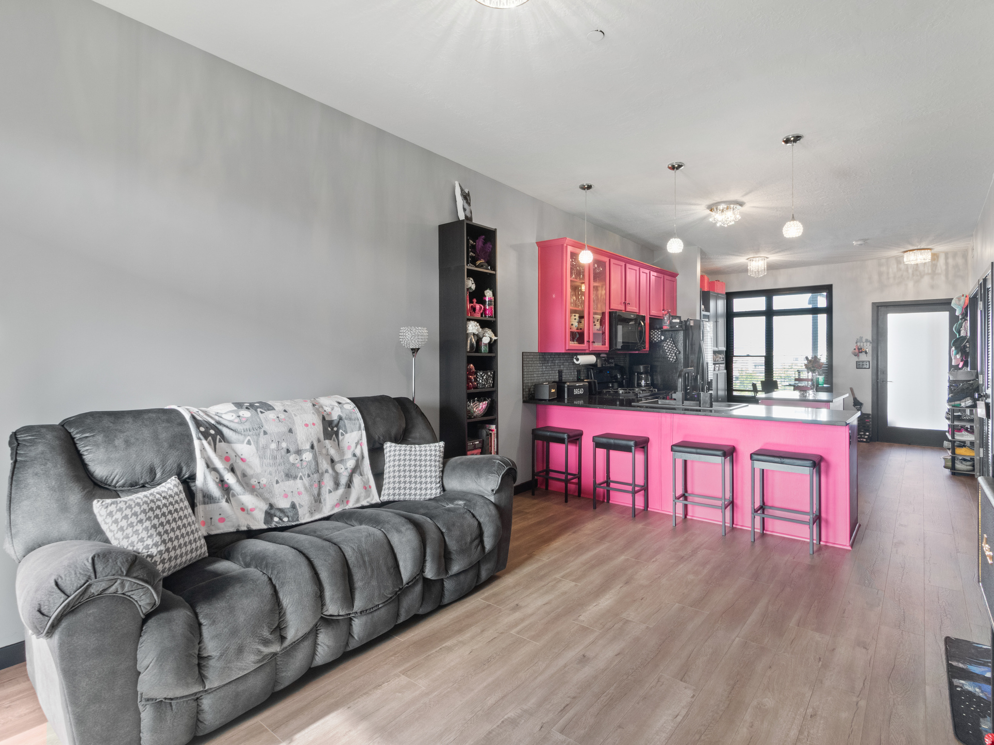 CENTRAL POINTE CONDOS - Residential
