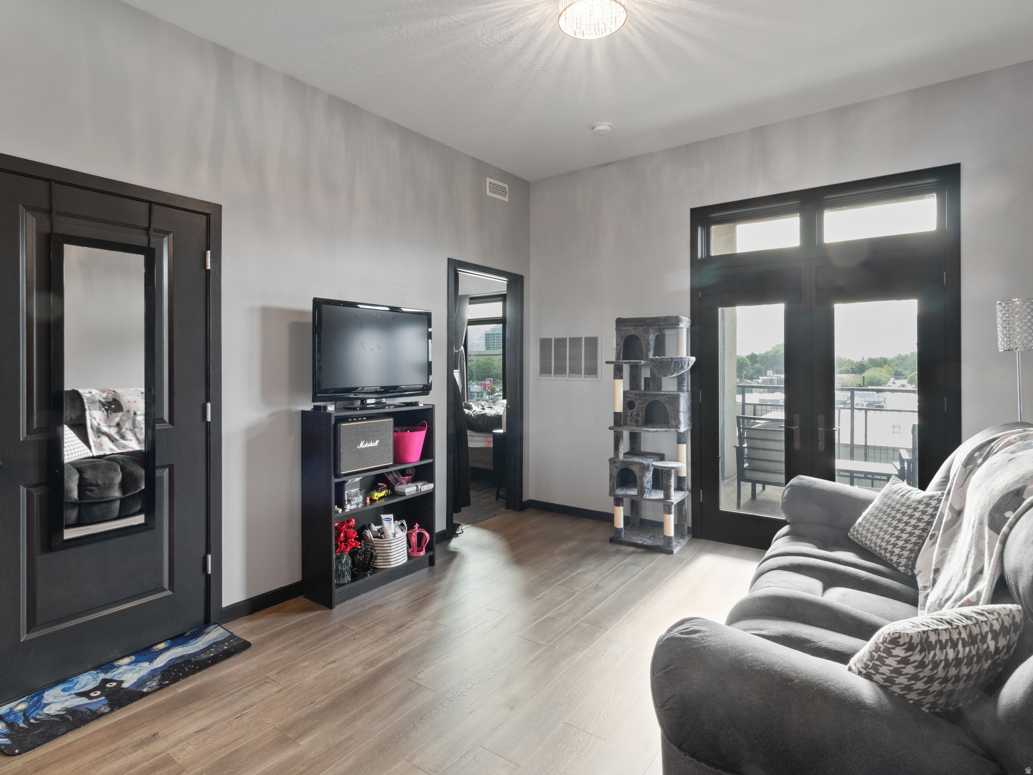 CENTRAL POINTE CONDOS - Residential