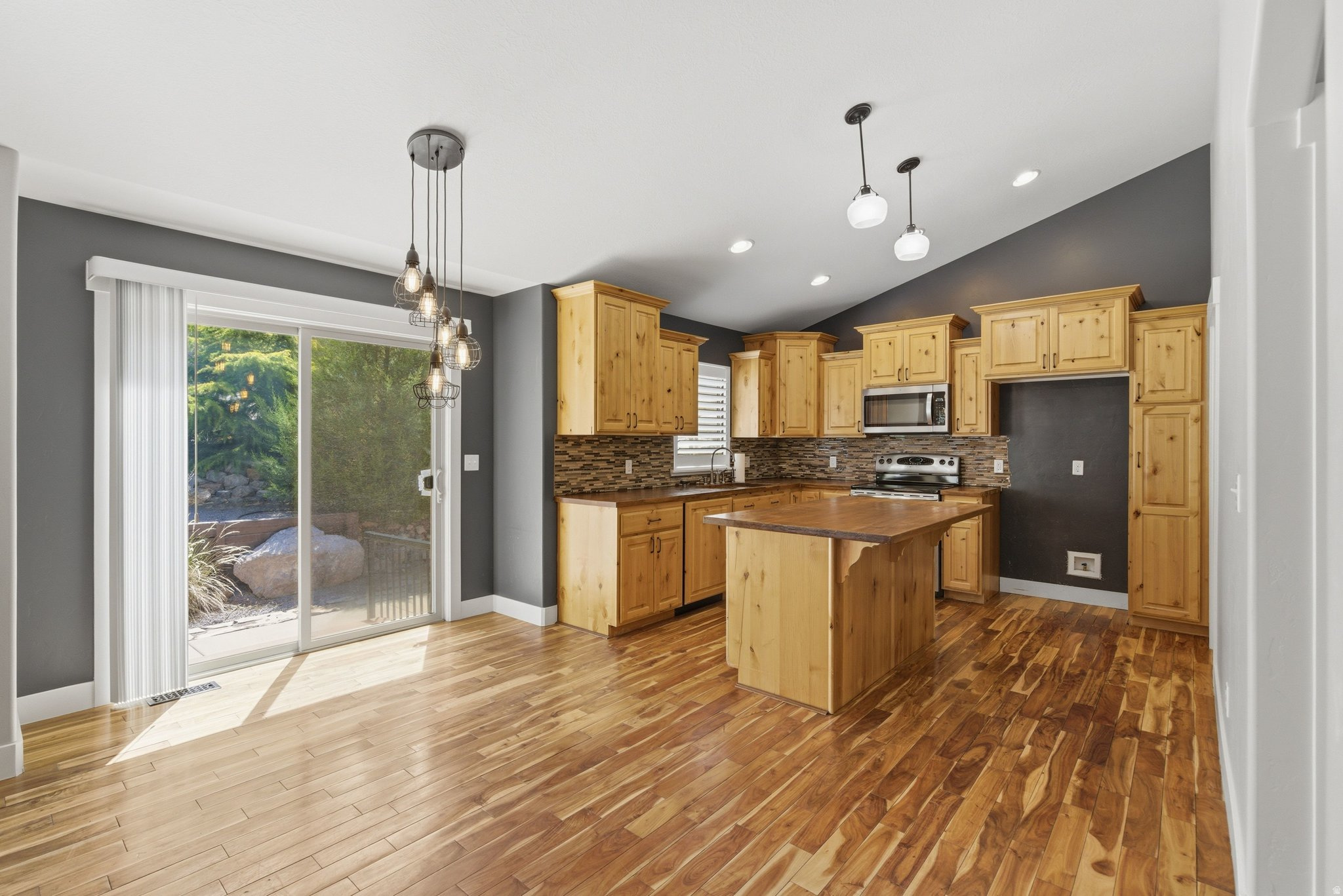 OAK SUMMIT - Residential