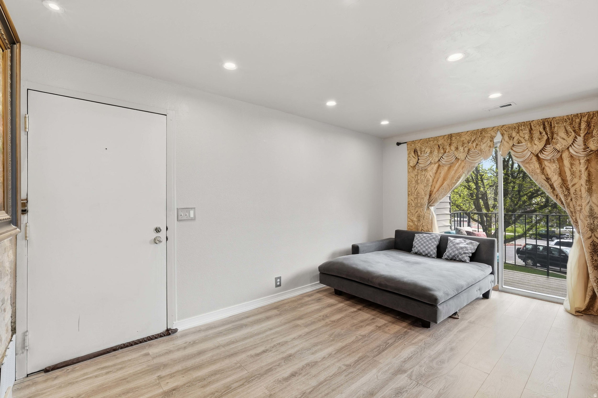 QUAILBROOK EAST - Residential