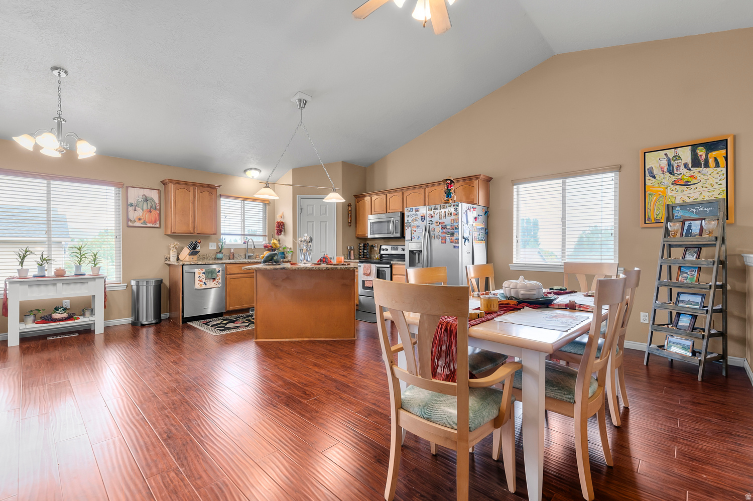 APPLE GROVE - Residential