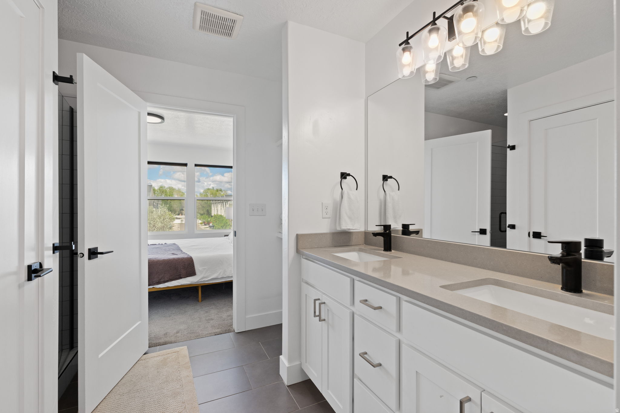 CREEKSIDE - Residential