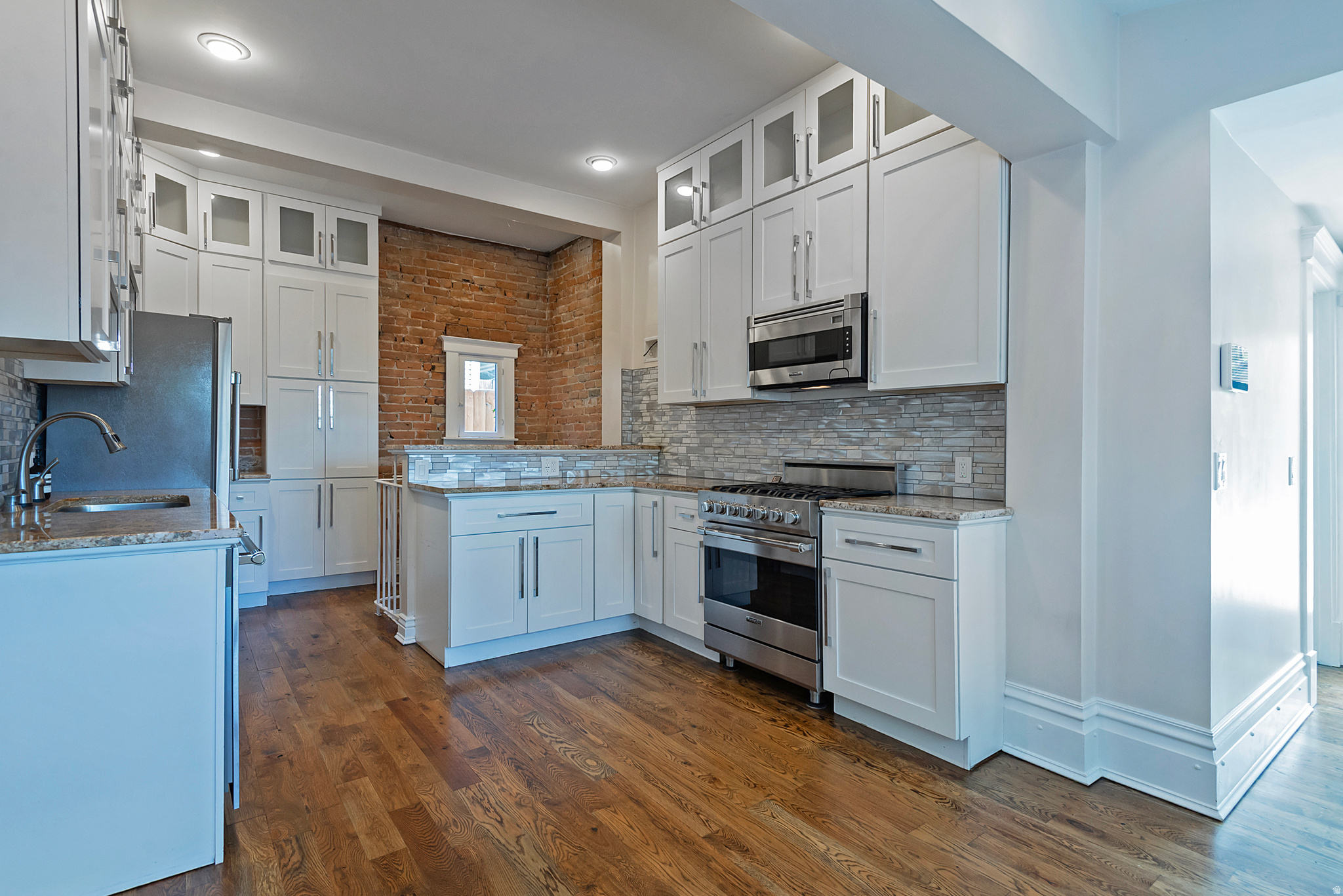 AVENUES - Residential
