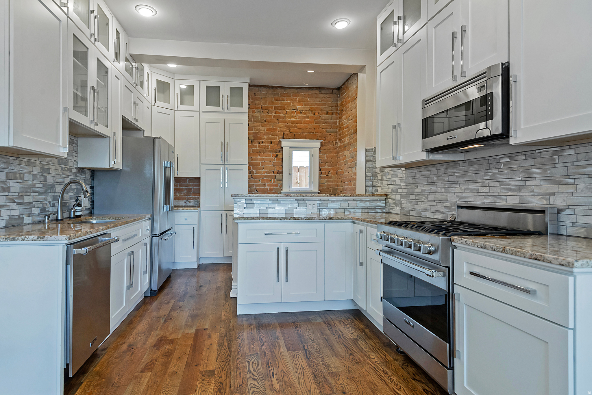 AVENUES - Residential