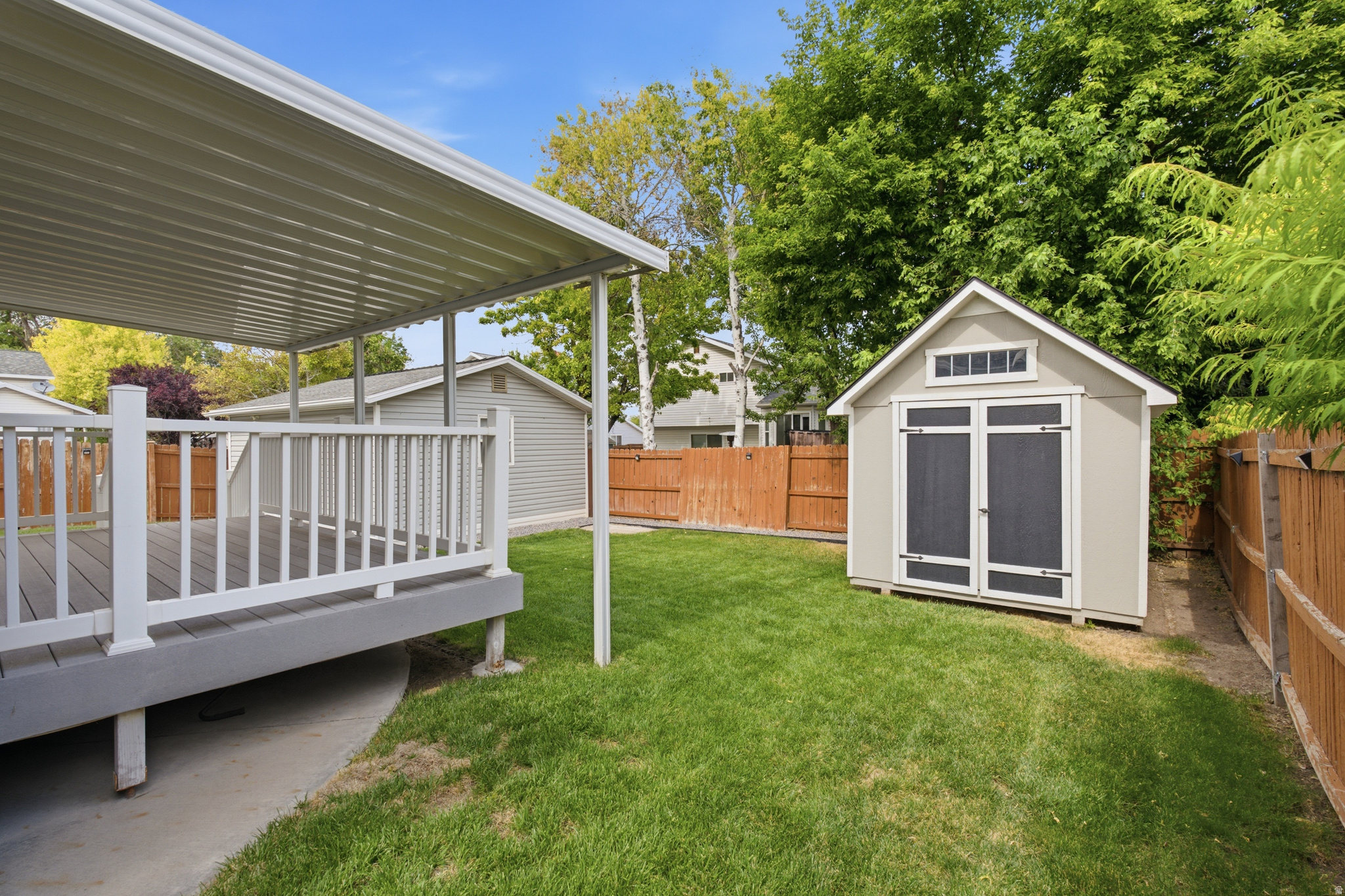 HOMES AT CROSSPOINTE - Residential