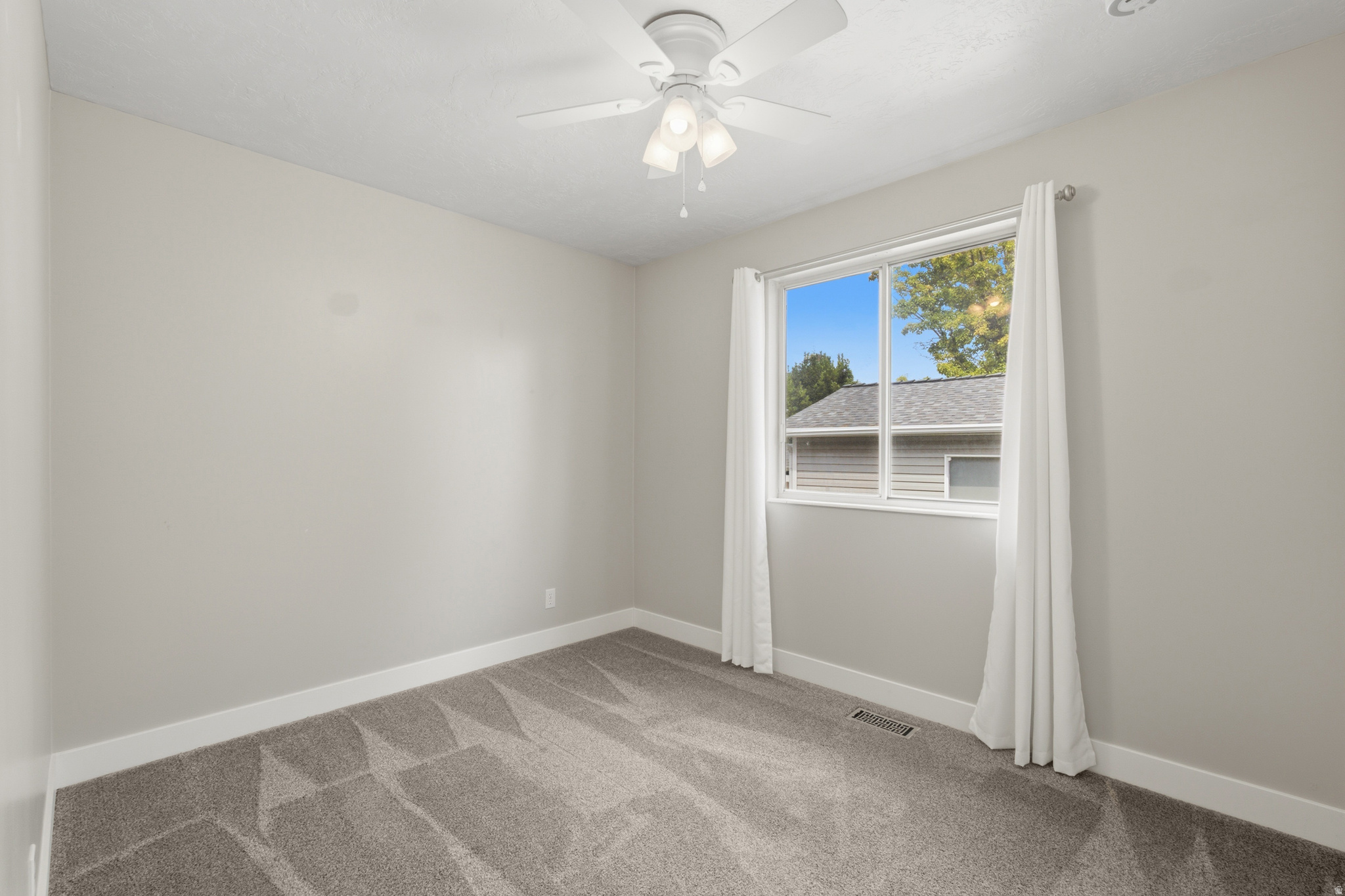 HOMES AT CROSSPOINTE - Residential